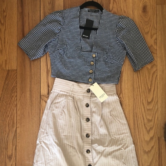 Gingham Crop Blouse - Picture 6 of 8